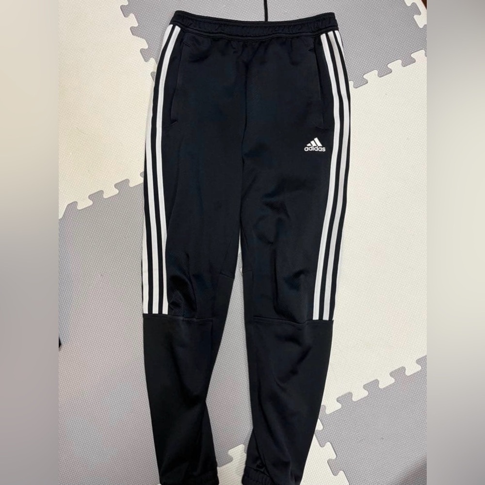 adidas Sweatpants with White Accents Excellent Condition (8-14 YRS)